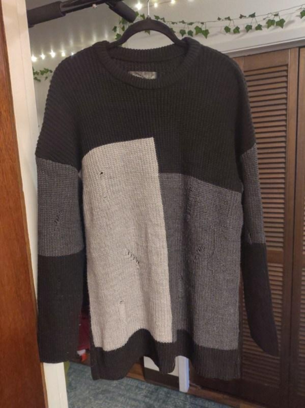 Foxblood Black & Grey Colourblock Sweater L/XL EUC